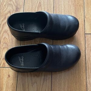 Dansko Women’s Black Leather Professional Slip-On Clogs size 7.5//8 size 38 EU
